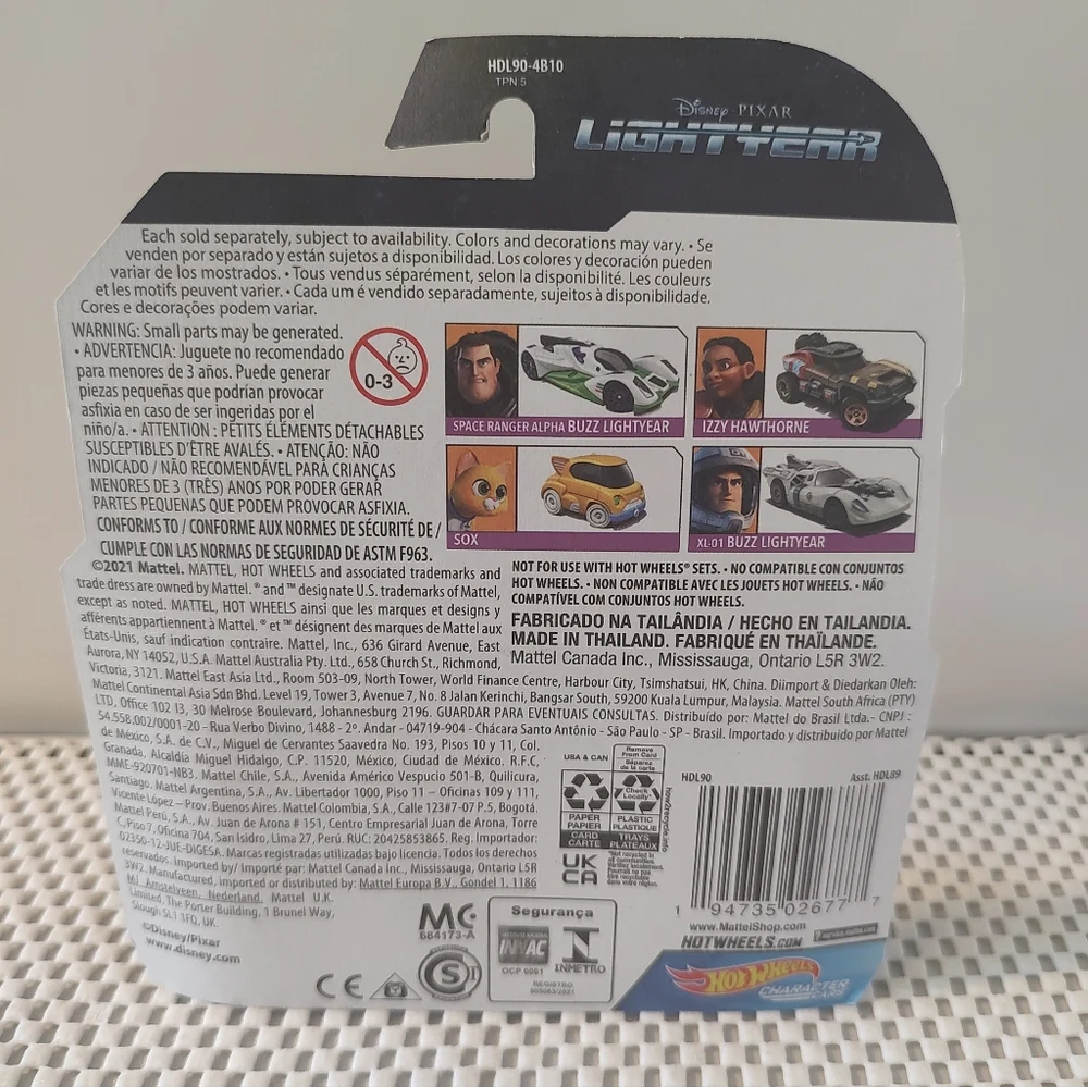 Hot Wheels Space Ranger Alpha Buzz Lightyear Character Cars NWT Disney Pixar